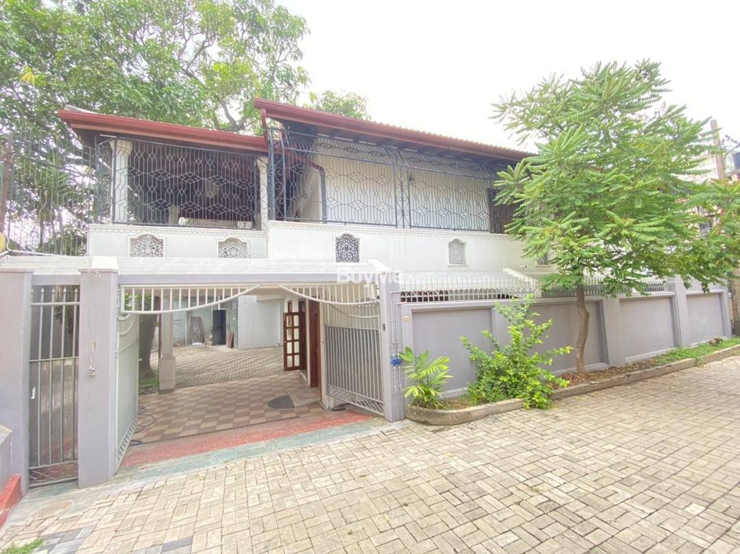 LUXURY HOUSE WITH WAREHOUSE FOR SALE IN COLOMBO 13