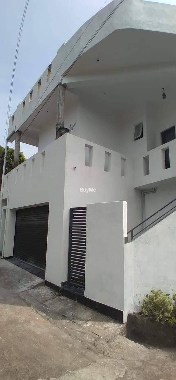 TWO STORY HOUSE FOR SALE IN BATTARAMULLA.
