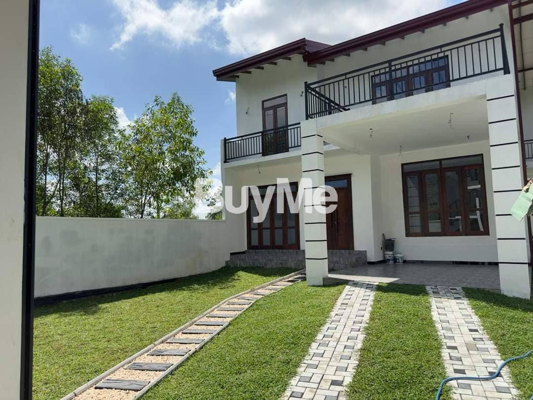 BRAND NEW HOUSE FOR SALE IN KIRIBATHGODA MAKOLA TOWN