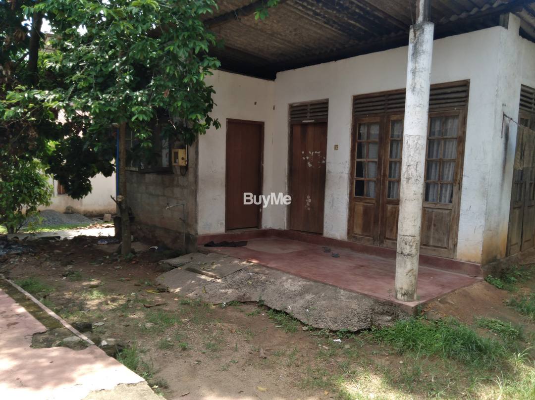 OLD HOUSE FOR SALE DABAHENA RD,MAHARAGAMA