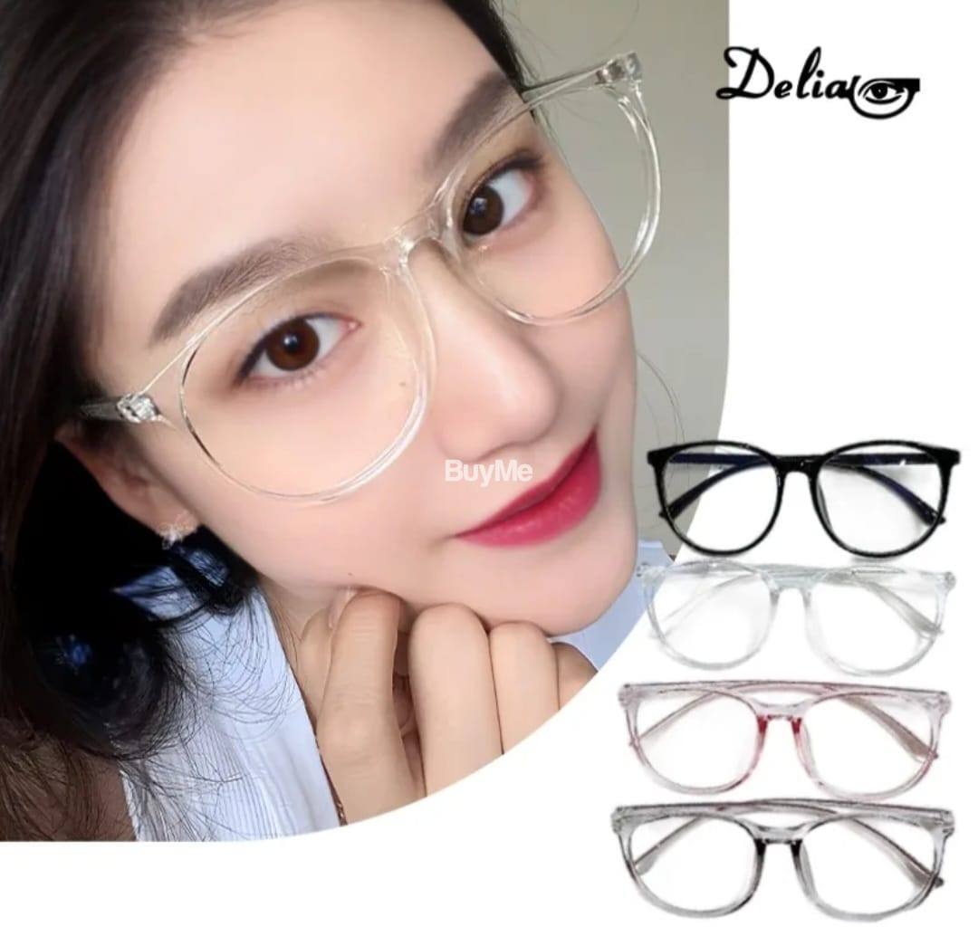 FASHIONABLE SPECTACLES