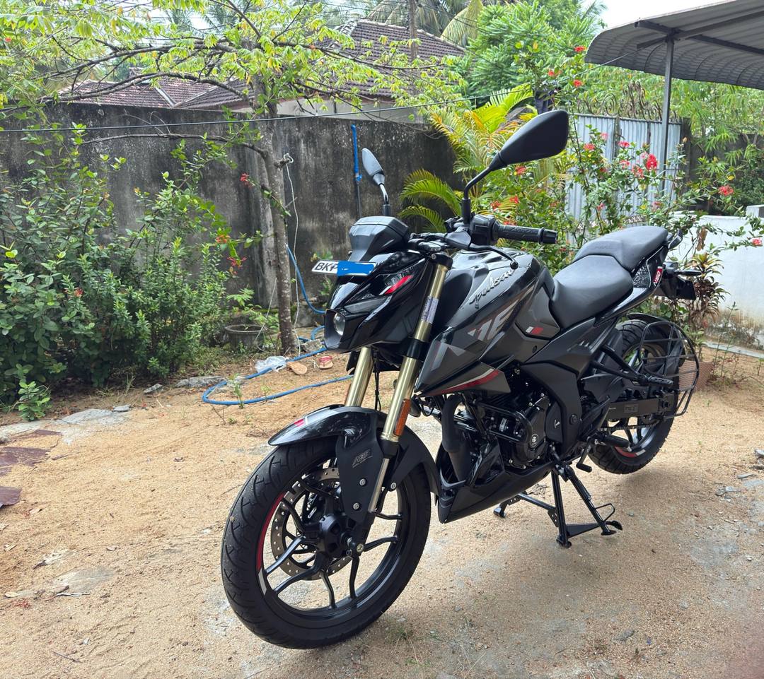Bajaj Pulsar N160 Premium 2025