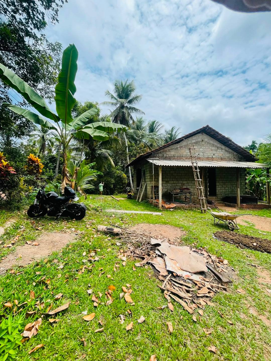 Partially Completed House for Sale In Minuwangoda