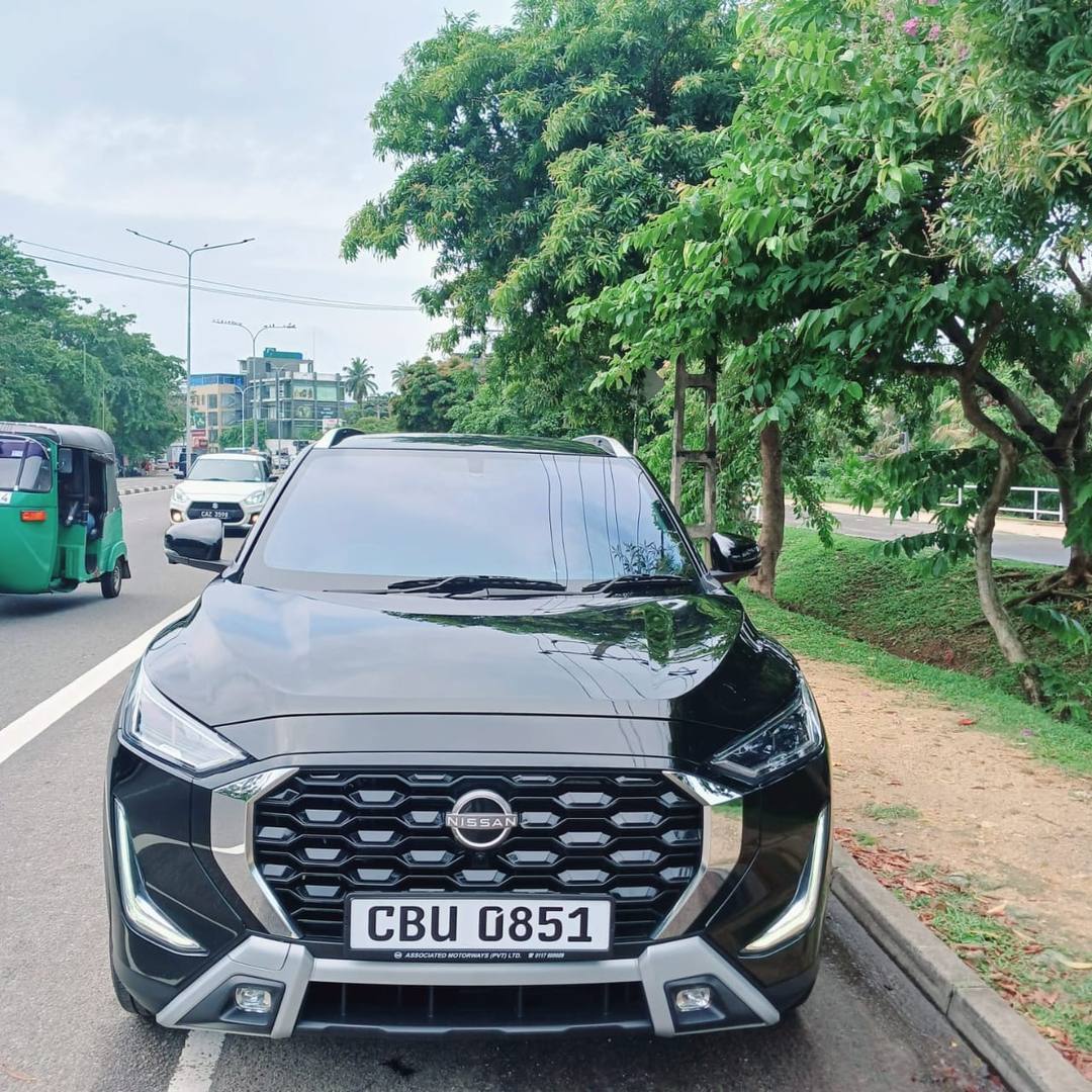 Nissan Magnite Tekna Plus EZ Shift 2025