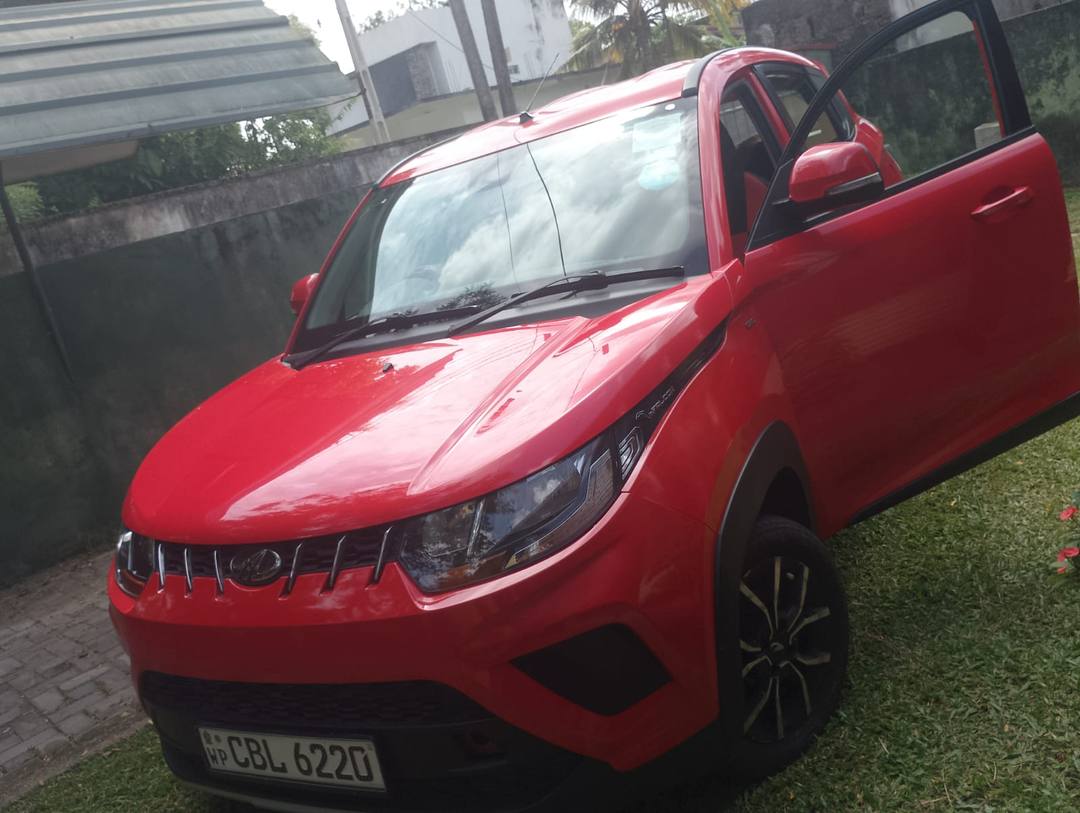 MAHINDRA KUV100 2020