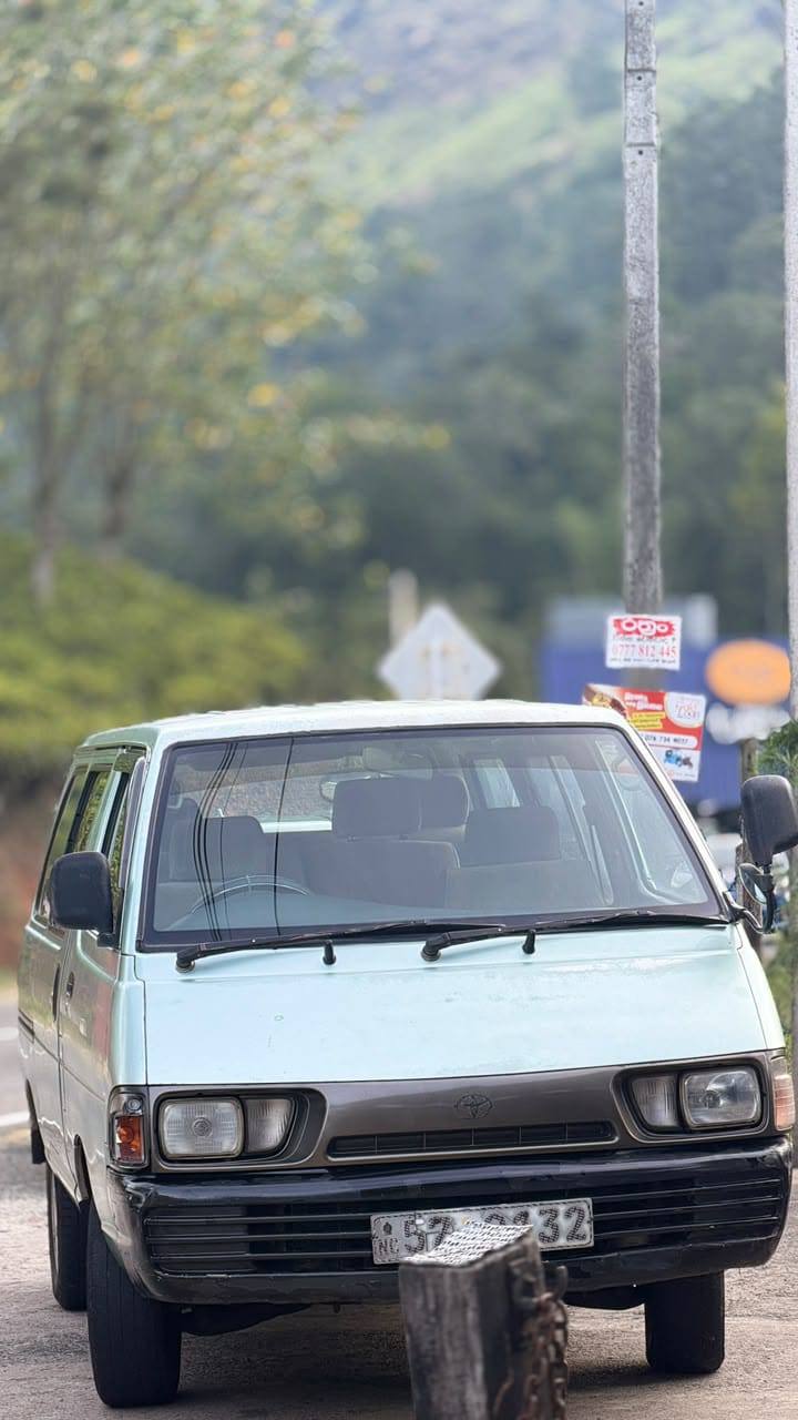 TOYOTA TOWNACE (LITEACE) FLAT ROOF 1992