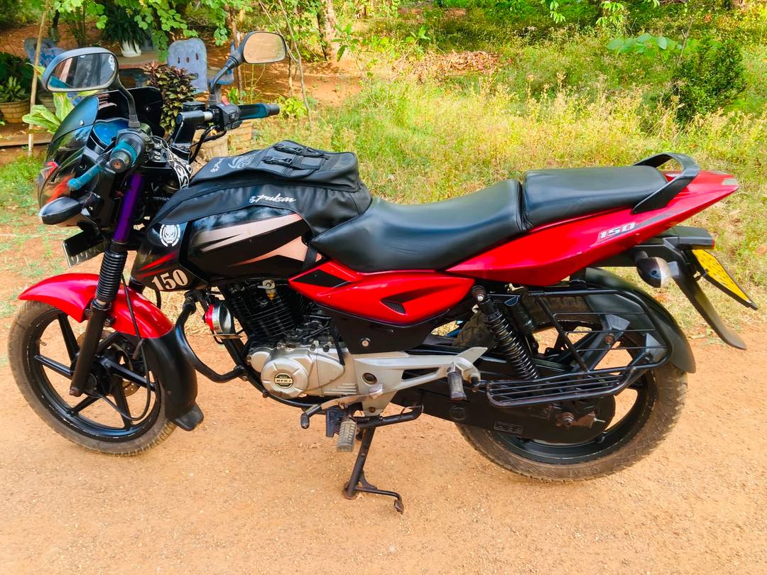 Bajaj Pulsar 150 2015