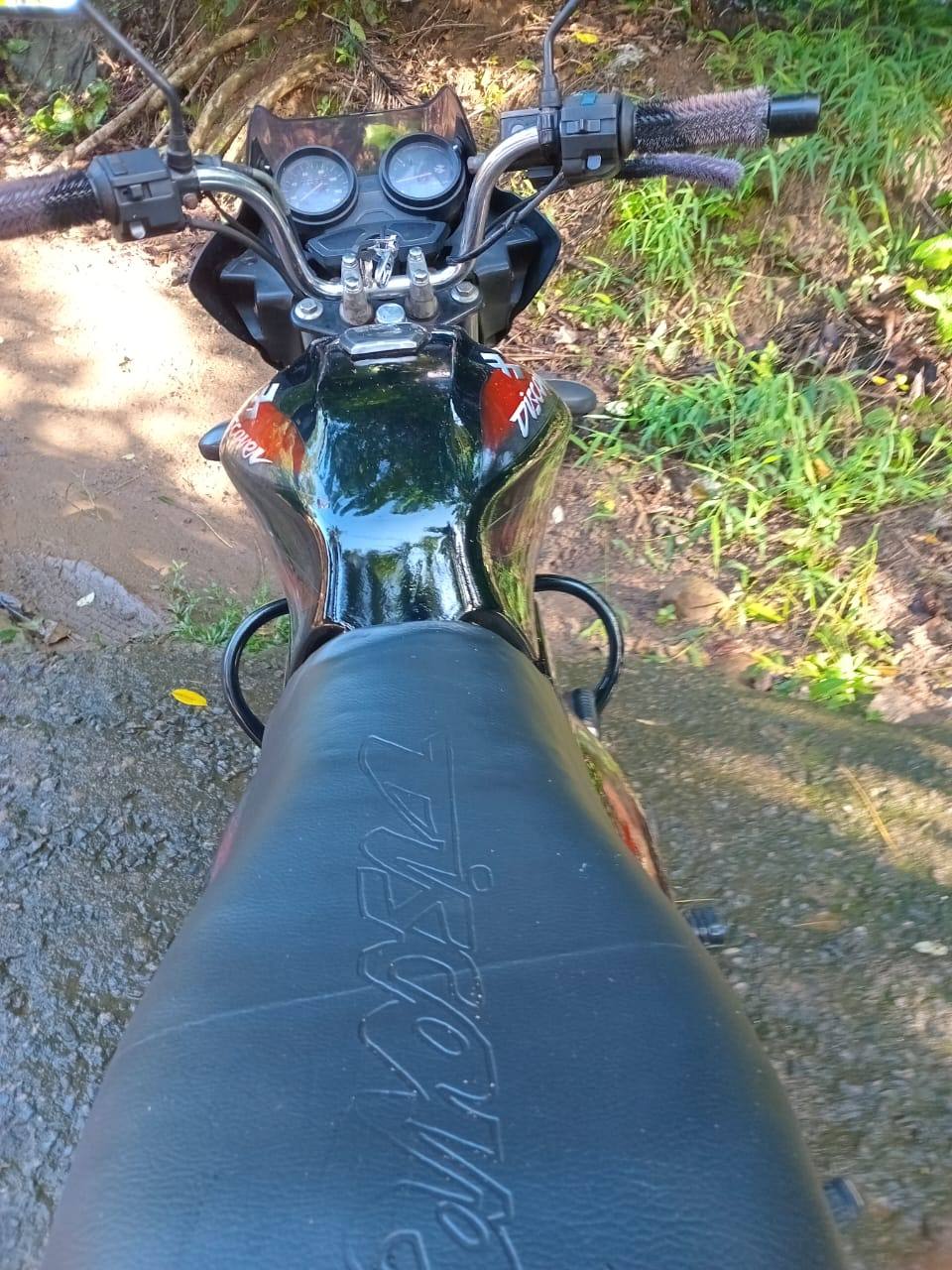 Bajaj Discover 150