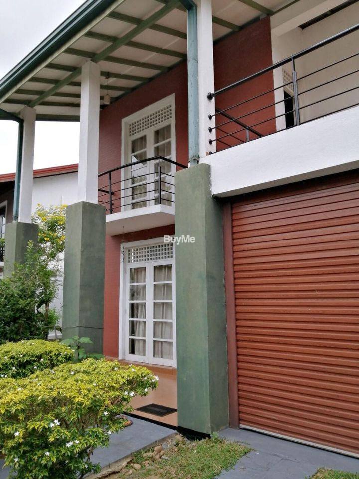 2 STORY LUXURY VILLA TYPE HOUSE FOR SALE AT ZONE 2 MILLENNIUM VILLA EKALA.