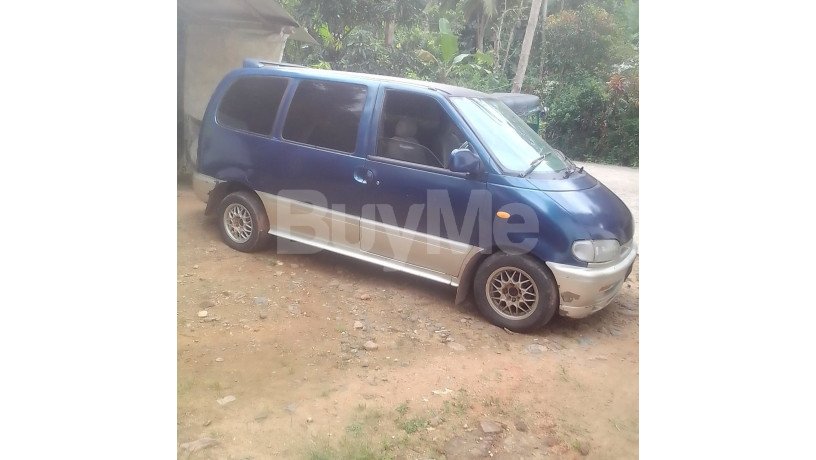 nissan-serena-1993-big-3