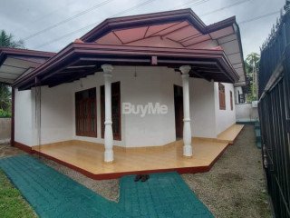 House For Sale At Athurugiriya