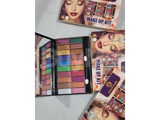 MAKE UP KIT