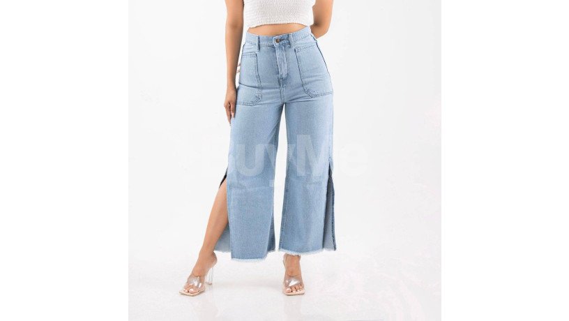 highwaist-hem-frayed-side-open-jeans-ice-blue-big-0