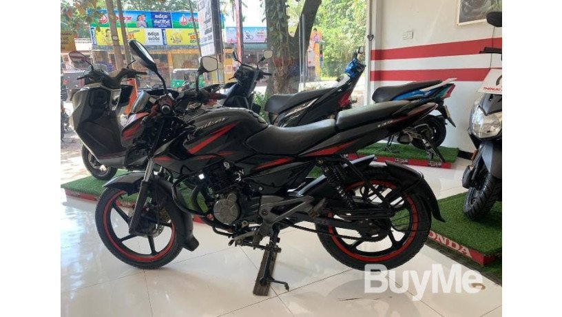 bajaj-pulsar-135-bfc-2018-big-2
