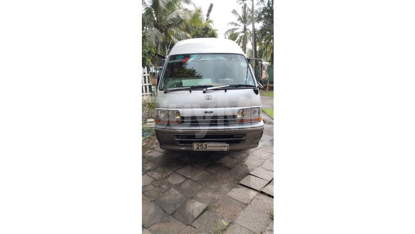 toyota-hiace-1995-big-0