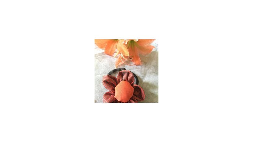 small-size-scrunchie-big-0