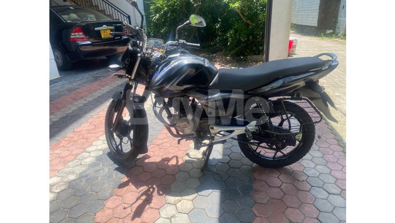 bajaj-discover-2014-big-6