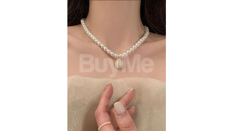 pearl-necklace-for-ladies-big-0