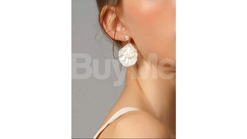 pearl-shell-earrings-for-ladies-big-0