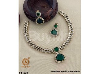 DAZZLING NECKLACE - EMERALD GREEN