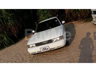 NISSAN DOCTOR SUNNY 1990