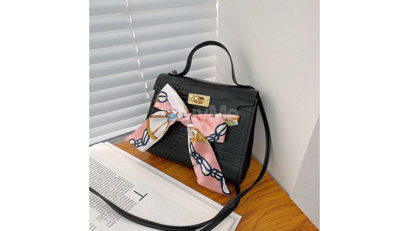 ladies-bag-black-big-0