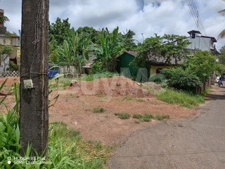 10 PERCHES LAND FOR SALE IN PILIYANDALA