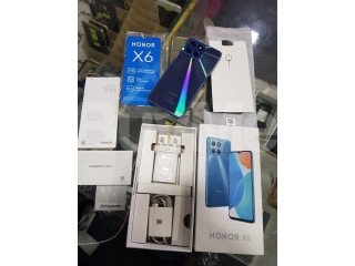 HONOR X6