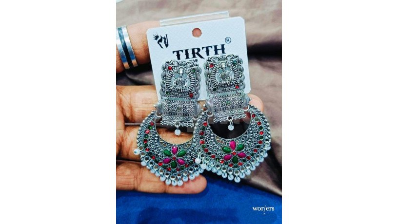 fancy-earrings-jumki-big-3