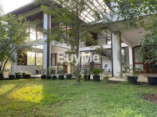 LUXURY HOUSE FOR SALE IN ATHURUGIRIYA GALWARUSAWA