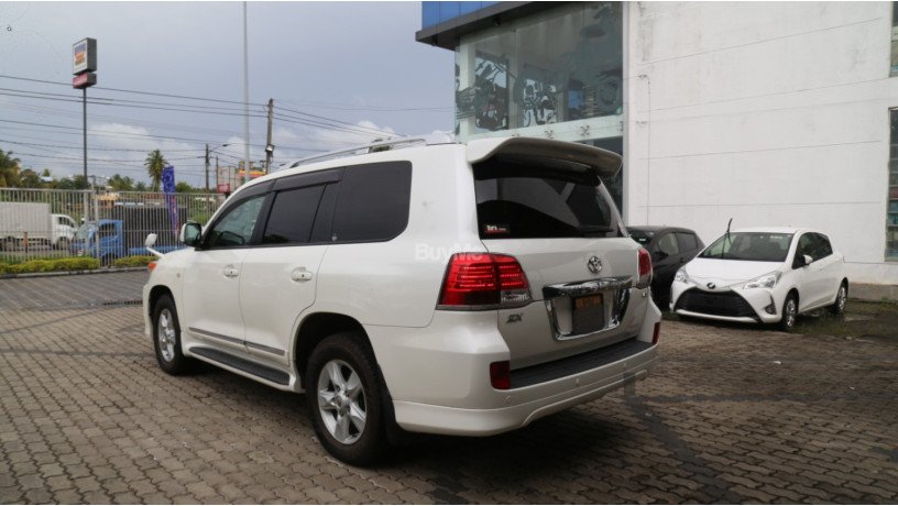 toyota-land-cruiser-sahara-zx-2008-big-3