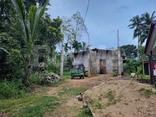 HOUSE FOR SALE IN KARAWANELLA