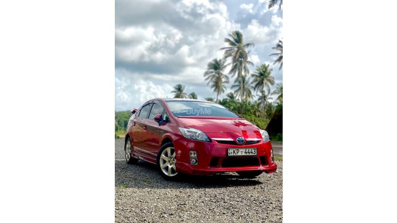 toyota-prius-for-rent-kp-big-0