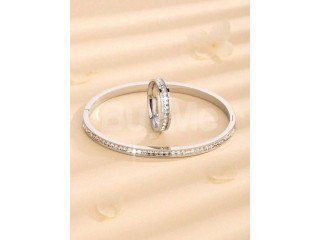 BANGLE WITH RING - SILVER