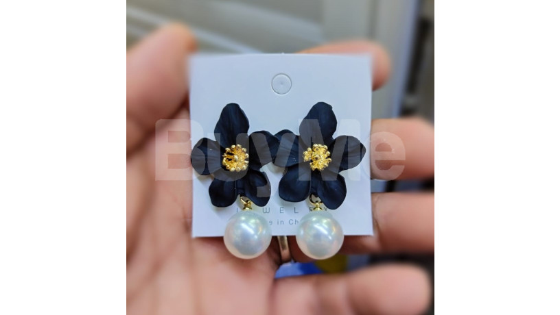floral-design-stud-black-big-0