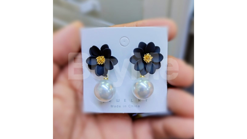 floral-design-stud-black-big-1