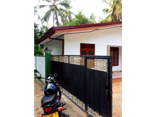 MODERN SINGLE STORY HOUSE FOR SALE IN MAWARAMANDIYA KIRIBATHGODA