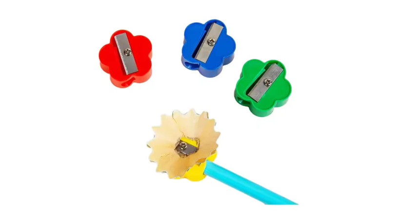 plastic-pencil-sharpener-flower-shaped-big-1