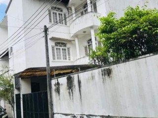 HOUSE FOR SALE IN BATHTARAMULLA