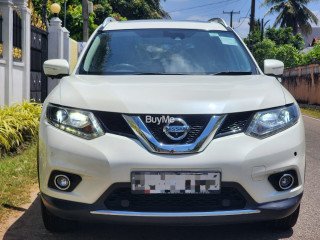 NISSAN X-TRAIL PREMIUM 2016