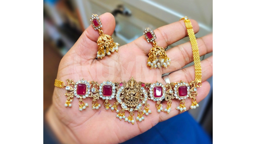 dazzling-jewellery-set-for-traditional-attire-big-0