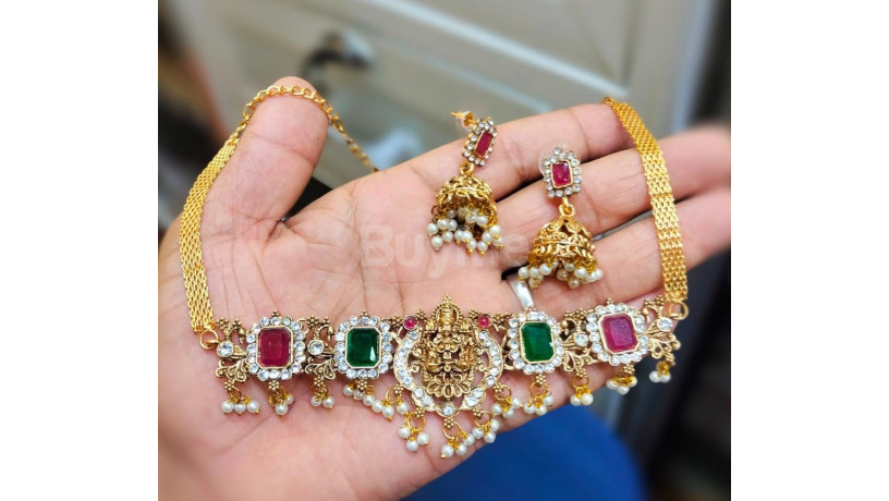 dazzling-jewellery-set-for-traditional-attire-big-1