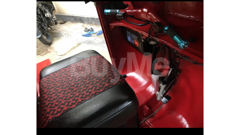 21-bajaj-2stork-big-1