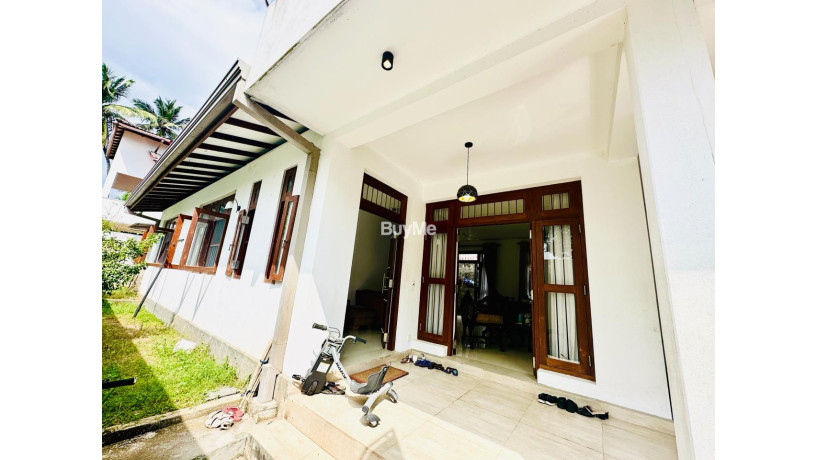 2-story-house-for-sale-in-battaramulla-robert-gunawardhana-road-s260-big-6