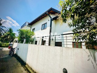 Luxury 2 story house for sale in Hokandara Thalawathugoda (S254-DD)