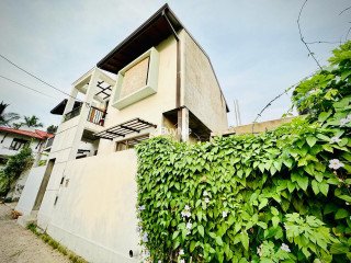 Three-story Luxury house for sale in Hokandara (S330)