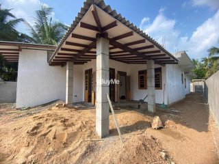 BUILDING HOUSE FOR SALE IN NARAMMALA HORAMBAVA