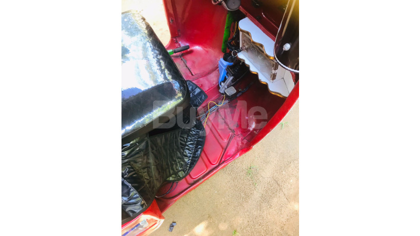 bajaj-re-2-stroke-to-sale-big-2
