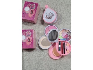 MAKEUP SET FOR LADIES