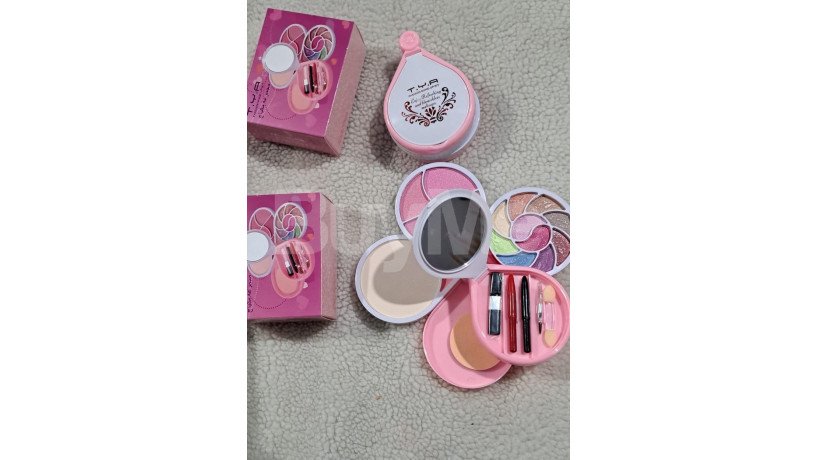 makeup-set-for-ladies-big-0